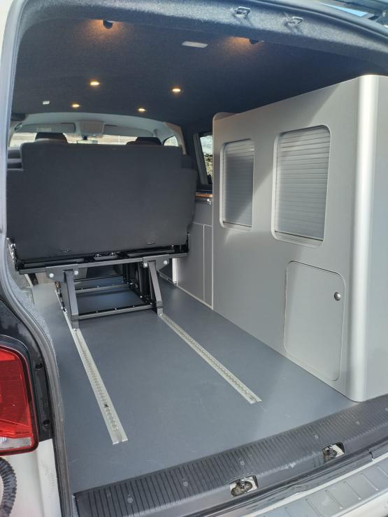 sliding seat gives lots of space in the rear